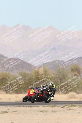 media/Oct-30-2025-Racers Edge (Thu) [[dabbdaf680]]/3-B Group/Session 5 (Turn 6)/